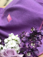 Load image into Gallery viewer, Pretty Lavender Onehunga Princess DOUBLE Wool Blanket - Fresh Retro Love NZ Wool Blankets