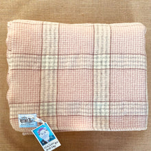 Load image into Gallery viewer, Stunning Vintage KING SINGLE Pure New Zealand Wool Blanket.
