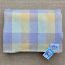 Load image into Gallery viewer, Lightweight pretty lavender & butter DOUBLE Pure Wool Blanket.