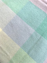 Load image into Gallery viewer, Lightweight Pastel DOUBLE/QUEEN NZ Wool Blanket