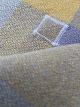 Load image into Gallery viewer, Lightweight pretty lavender & butter DOUBLE Pure Wool Blanket.