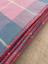 Load image into Gallery viewer, Lightweight Checked DOUBLE Princess Onehunga New Zealand Wool Blanket
