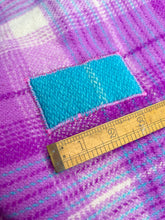 Load image into Gallery viewer, Extra Thick Fuchsia & Turquoise QUEEN New Zealand Wool Blanket
