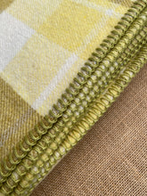 Load image into Gallery viewer, Lemon & Olives SINGLE New Zealand Wool Blanket