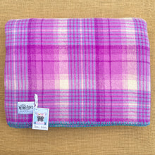 Load image into Gallery viewer, Extra Thick Fuchsia & Turquoise QUEEN New Zealand Wool Blanket