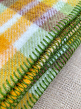 Load image into Gallery viewer, Thick & Super Fluffy Oversize SINGLE New Zealand Wool Blanket