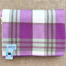 Load image into Gallery viewer, Thick Fuchsia & Sage DOUBLE/QUEEN New Zealand Wool Blanket