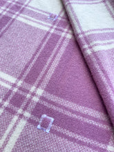 Load image into Gallery viewer, Super soft Blush Mauve THROW/SINGLE New Zealand Wool Blanket (no label)