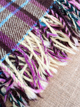 Load image into Gallery viewer, Sensational Vintage TRAVEL RUG - New Zealand Wool