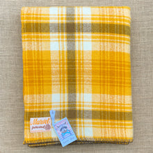 Load image into Gallery viewer, Soft 70's Retro SINGLE New Zealand Wool Blanket