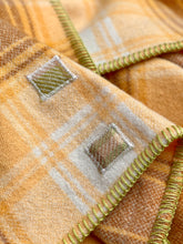 Load image into Gallery viewer, Poppa Styles with Olive! KNEE/COT New Zealand Wool Blanket