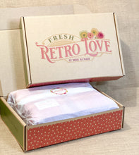 Load image into Gallery viewer, GIFT BOX - Fresh Retro Love Printed Box