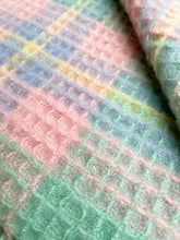 Load image into Gallery viewer, Waffle Pastel BABY/KNEE New Zealand Wool