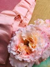 Load image into Gallery viewer, Beautiful Russley SINGLE Pure New Zealand Wool Blanket. - Fresh Retro Love NZ Wool Blankets
