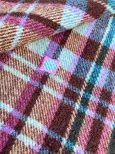 Load image into Gallery viewer, Sensational Vintage TRAVEL RUG - New Zealand Wool