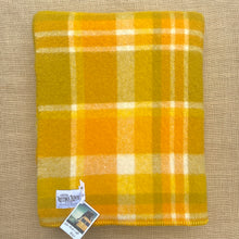Load image into Gallery viewer, Ultra Thick & Soft Retro Golds Extra Large SINGLE NZ Wool blanket