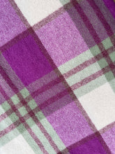 Load image into Gallery viewer, Thick Fuchsia & Sage DOUBLE/QUEEN New Zealand Wool Blanket