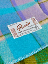 Load image into Gallery viewer, Stunning Bright Original 1970's Onehunga Woollen Mills SINGLE Wool Blanket PAIR