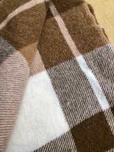 Load image into Gallery viewer, Lovely Thick New Zealand Wool SINGLE Blanket, Smith & Brown Onehunga - Fresh Retro Love NZ Wool Blankets