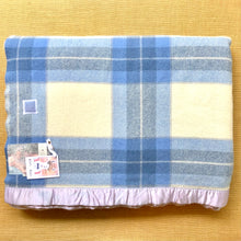 Load image into Gallery viewer, Beautiful Royal Wool KING Pure Wool Blanket. - Fresh Retro Love NZ Wool Blankets