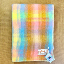 Load image into Gallery viewer, Beautiful Princess SINGLE Onehunga New Zealand Pure Wool Blanket.