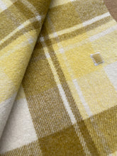 Load image into Gallery viewer, Lemon & Olives SINGLE New Zealand Wool Blanket