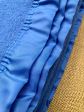 Load image into Gallery viewer, Beautiful Blue Thick and Soft KING SINGLE New Zealand Wool Blanket - Fresh Retro Love NZ Wool Blankets