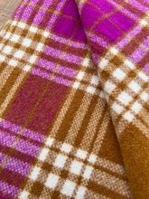 Load image into Gallery viewer, Thick Magenta & Rust SINGLE New Zealand Wool Blanket