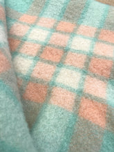 Load image into Gallery viewer, Cosy Mint KNEE/THROW New Zealand Wool Blanket