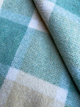 Load image into Gallery viewer, Pretty Mint and Lemon SINGLE Calypso New Zealand Wool Blanket.