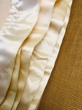 Load image into Gallery viewer, Beautiful Blush KING SINGLE Australian Wool Onkaparinga Blanket. - Fresh Retro Love NZ Wool Blankets