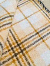 Load image into Gallery viewer, Bold Black Edge KING SINGLE Shepherd New Zealand Wool Blanket