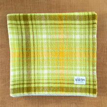 Load image into Gallery viewer, Luscious Lime and Earthy Olive QUEEN New Zealand Wool Blanket
