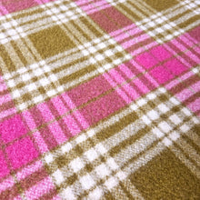 Load image into Gallery viewer, Thick Magenta &amp; Olive SINGLE New Zealand Wool Blanket

