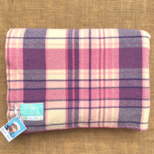 Load image into Gallery viewer, Bright Pink/Purple DOUBLE New Zealand Wool Blanket KAIAPOI
