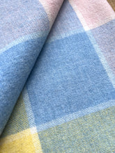 Load image into Gallery viewer, Lightweight Pastel SINGLE New Zealand Wool Blanket.
