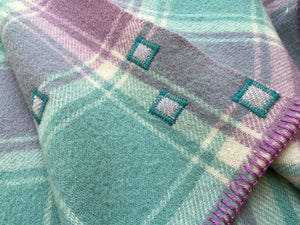 Super Fuzzy Fresh Retro Fav! SINGLE New Zealand Wool Blanket