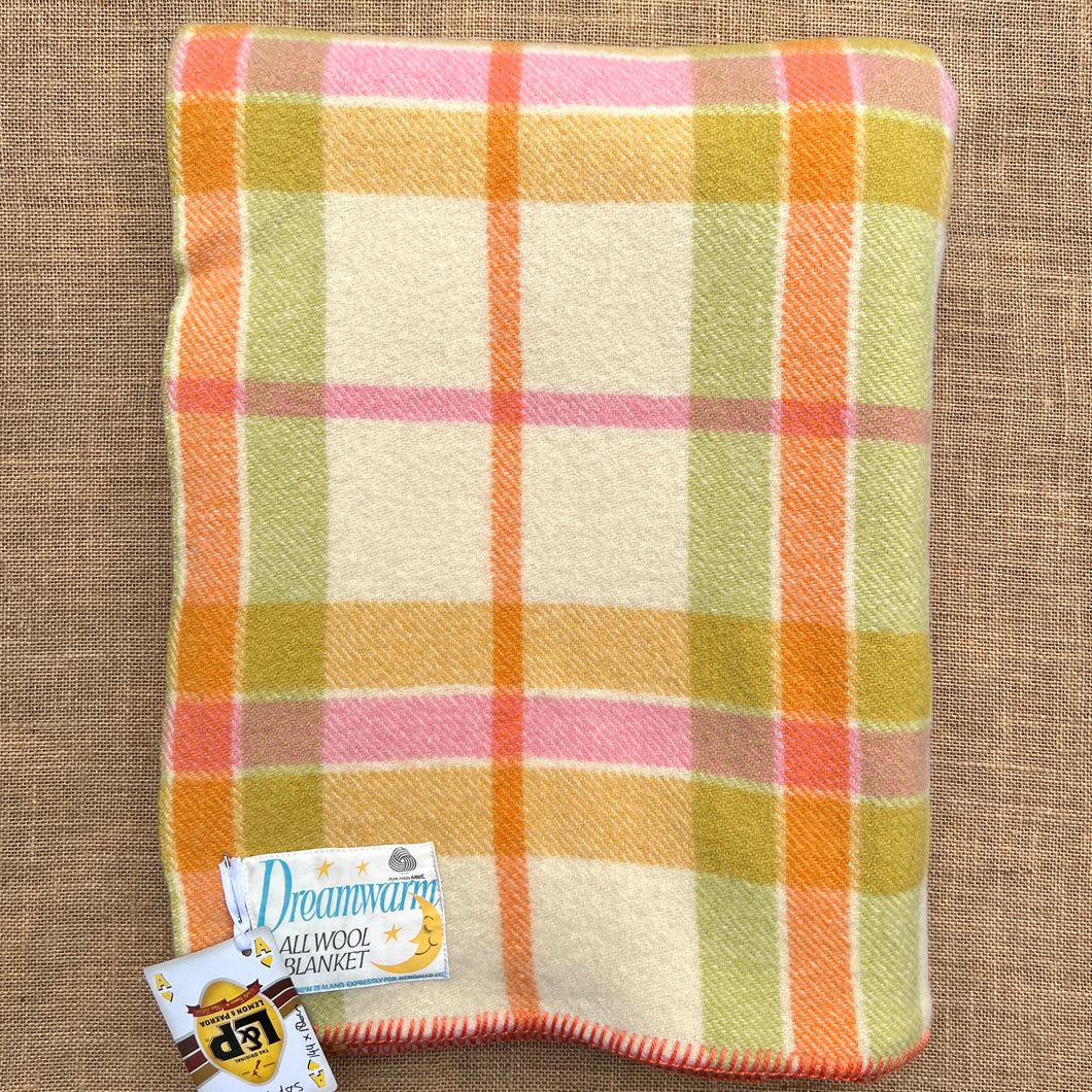 DREAMWARM with this Retro SINGLE Blanket in lovely spring colours.