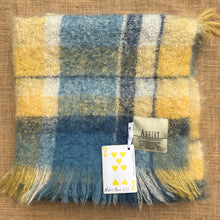 Load image into Gallery viewer, Mohair cutie MOHAIR THROW
