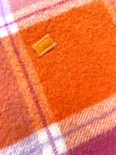 Load image into Gallery viewer, Pick of the day! Extra thick and soft vibrant SINGLE NZ wool blanket
