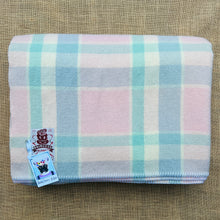 Load image into Gallery viewer, Soft Pastel Onehunga Princess DOUBLE/QUEEN Pure New Zealand Wool Blanket.

