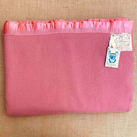 Coral Pink Extra Large KING Australian Wool Onkaparinga Blanket. - Fresh Retro Love NZ Wool Blankets