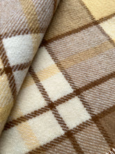 Load image into Gallery viewer, Super Soft Naturals DOUBLE Beautiful New Zealand Wool Blanket.
