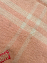 Load image into Gallery viewer, Pretty Vintage Roslyn SMALL SINGLE New Zealand Wool Blanket **BARGAIN**
