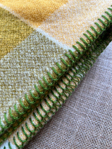 Retro Olives COT/KNEE New Zealand Wool Blanket