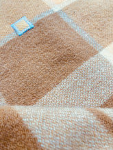 Load image into Gallery viewer, Super Soft Neutrals ROBINWUL SINGLE New Zealand Wool Blanket
