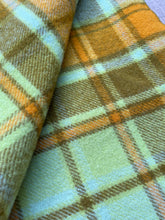 Load image into Gallery viewer, Fresh Retro Favourite Gold &amp; Olive SINGLE New Zealand Wool Blanket
