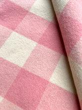 Load image into Gallery viewer, Cream &amp; Pink KAIAPOI SINGLE New Zealand Wool Blanket
