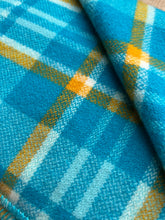 Load image into Gallery viewer, Soft and Bright Retro DOUBLE New Zealand Wool
