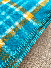Load image into Gallery viewer, Soft and Bright Retro DOUBLE New Zealand Wool
